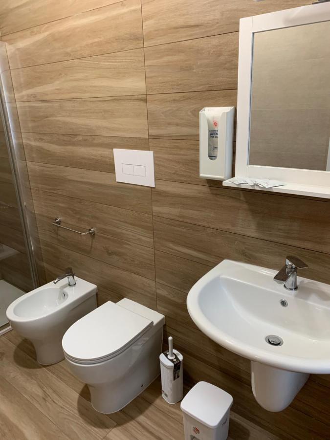 B&B Piano Romano -Con Parcheggio Privato Gratuito- Foggia Buitenkant foto