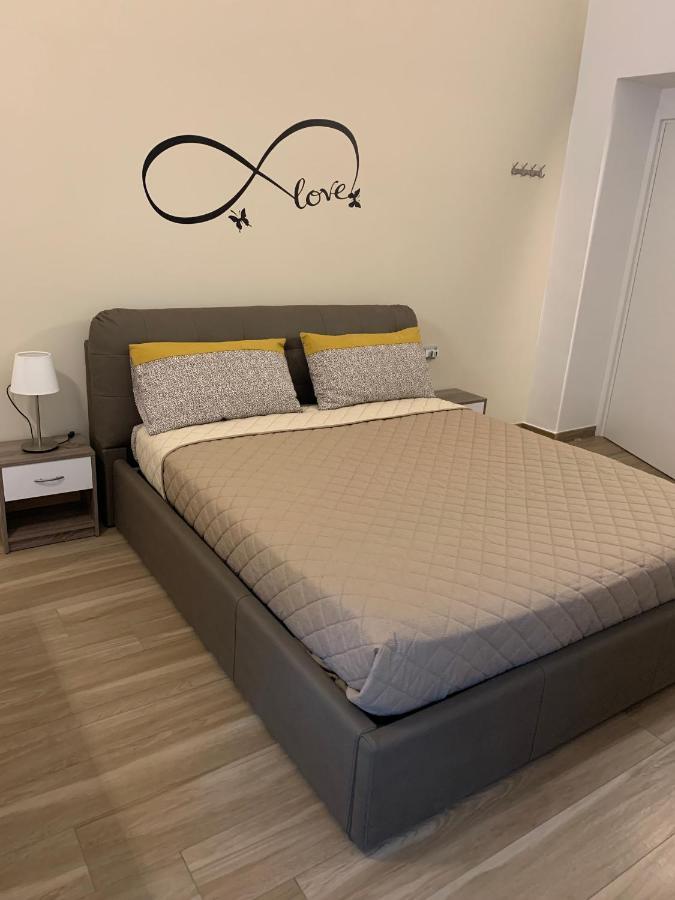 B&B Piano Romano -Con Parcheggio Privato Gratuito- Foggia Buitenkant foto