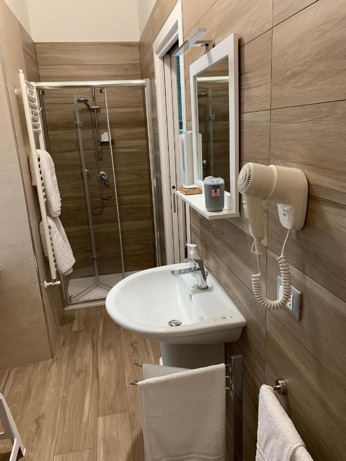 B&B Piano Romano -Con Parcheggio Privato Gratuito- Foggia Buitenkant foto