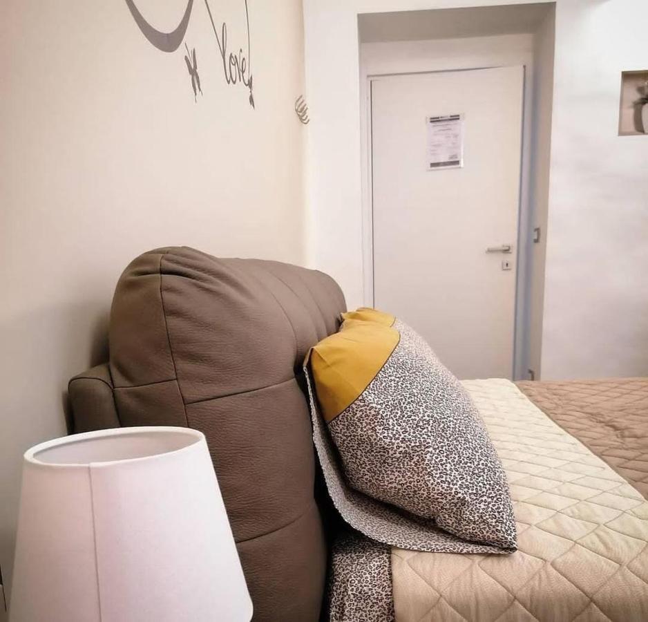 B&B Piano Romano -Con Parcheggio Privato Gratuito- Foggia Buitenkant foto