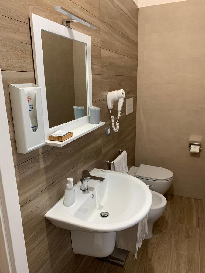 B&B Piano Romano -Con Parcheggio Privato Gratuito- Foggia Buitenkant foto