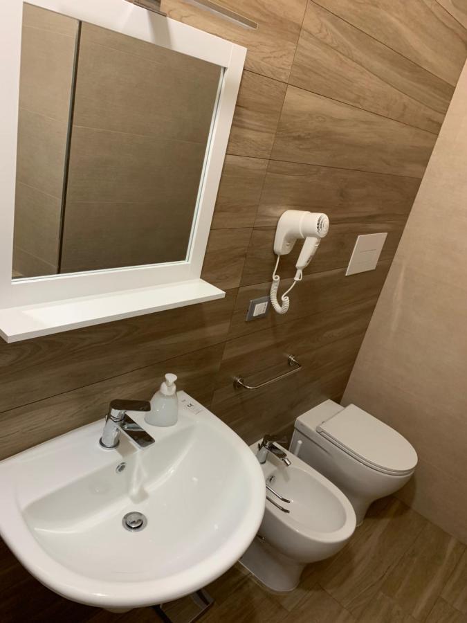 B&B Piano Romano -Con Parcheggio Privato Gratuito- Foggia Buitenkant foto