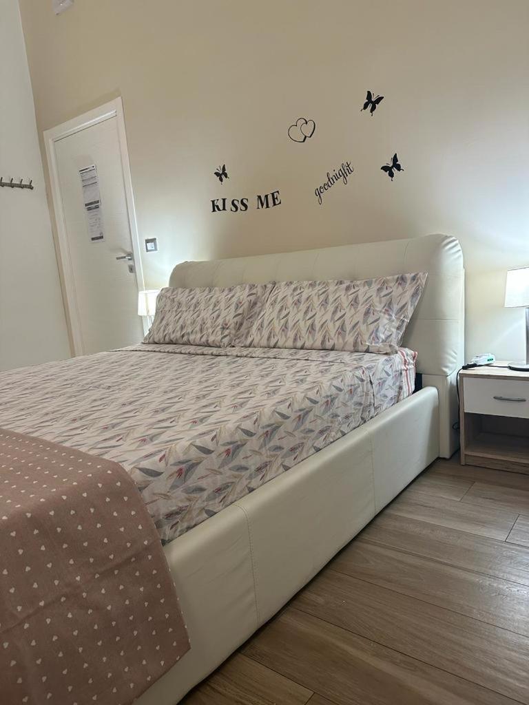 B&B Piano Romano -Con Parcheggio Privato Gratuito- Foggia Buitenkant foto